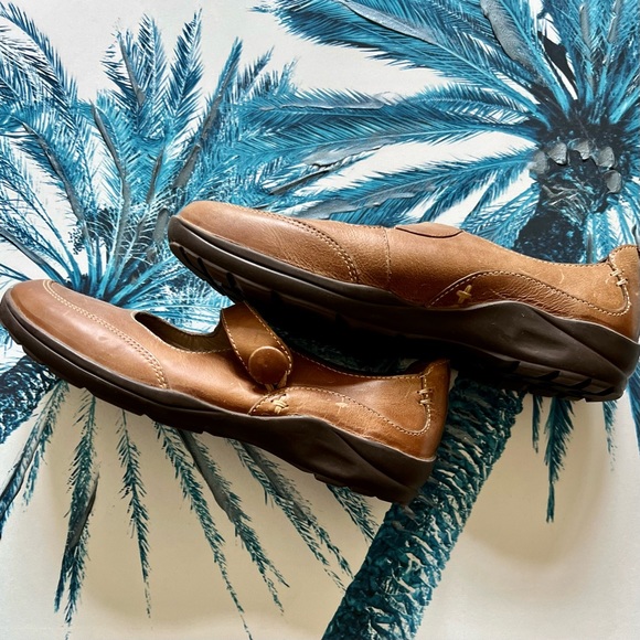 L.L. Bean Mary Janes - Picture 10 of 12